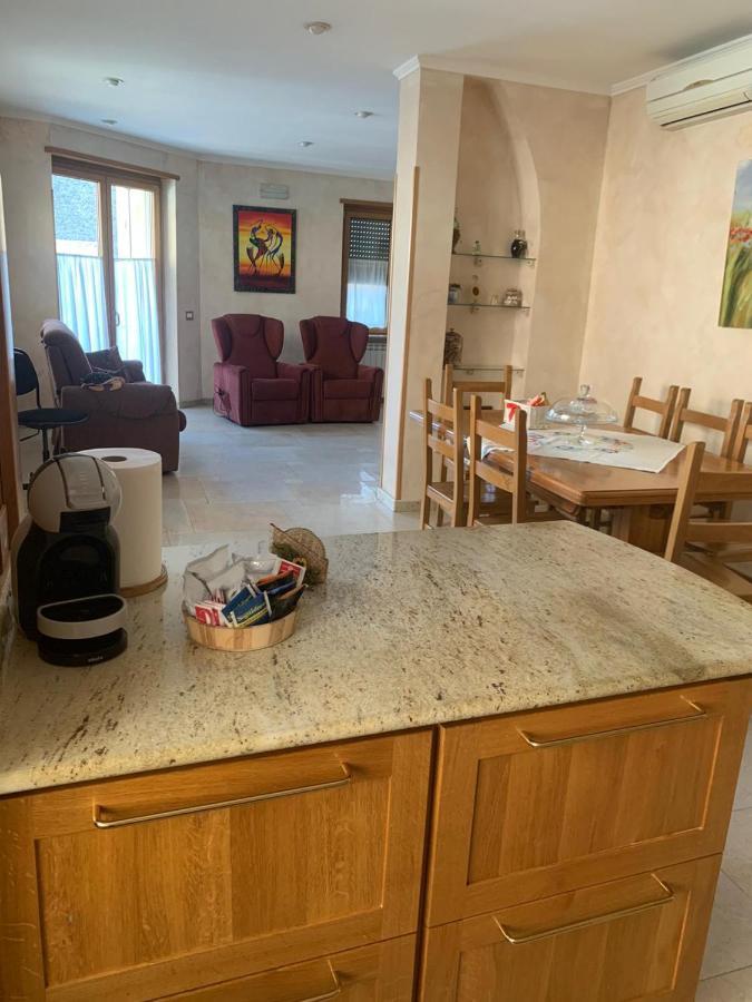 La Torre Apartment Велетри Екстериор снимка