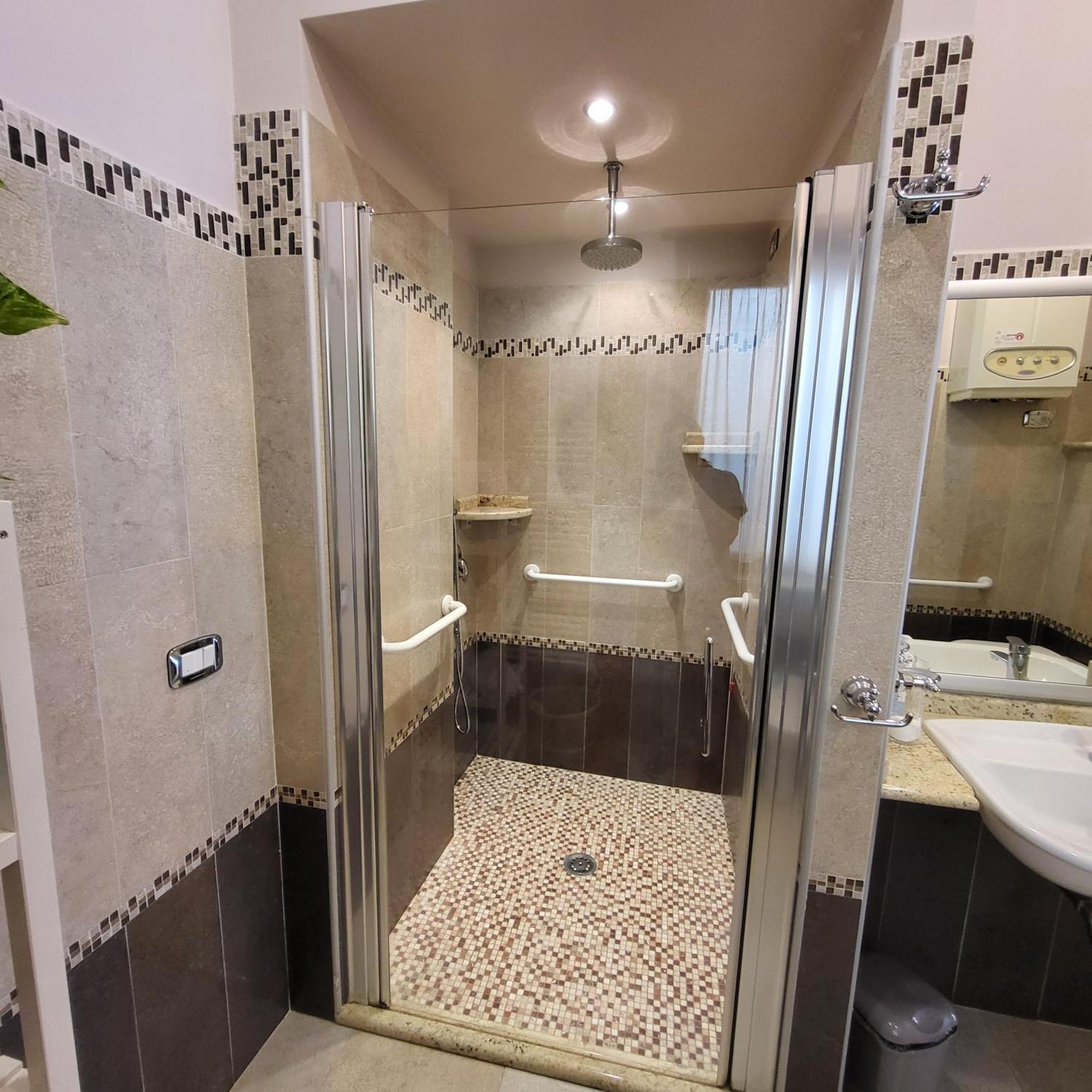 La Torre Apartment Велетри Екстериор снимка